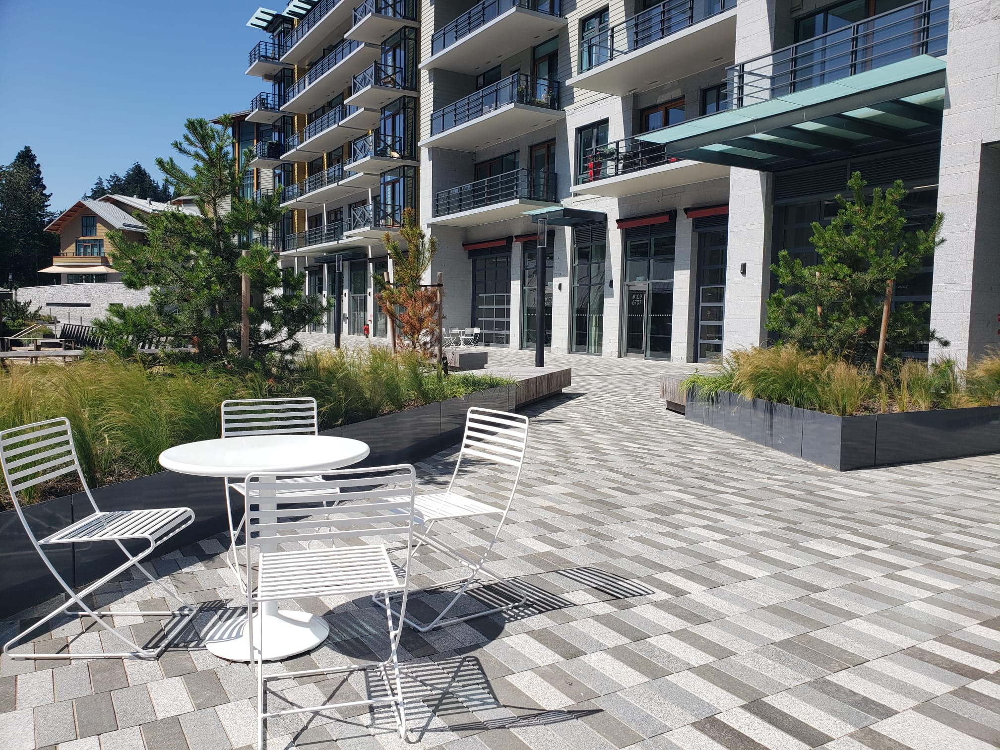 Finished paver courtyard at Sewell's Landing, Horseshoe Bay
